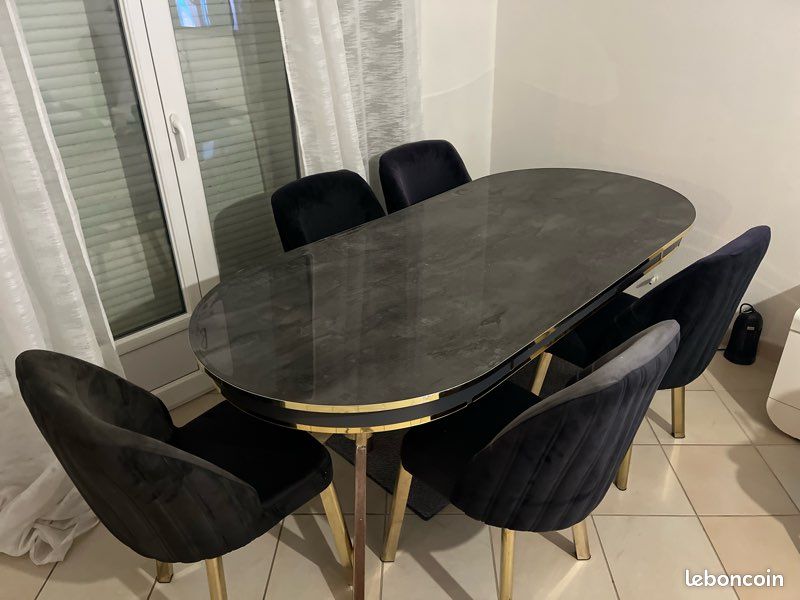Table a manger et ses 6 chaises (image 3)