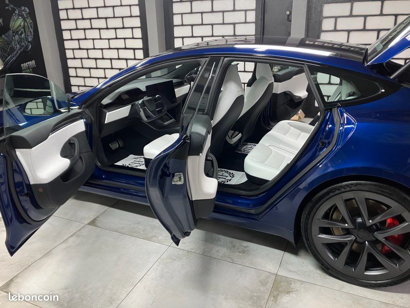 Tesla S Plaid (image 6)