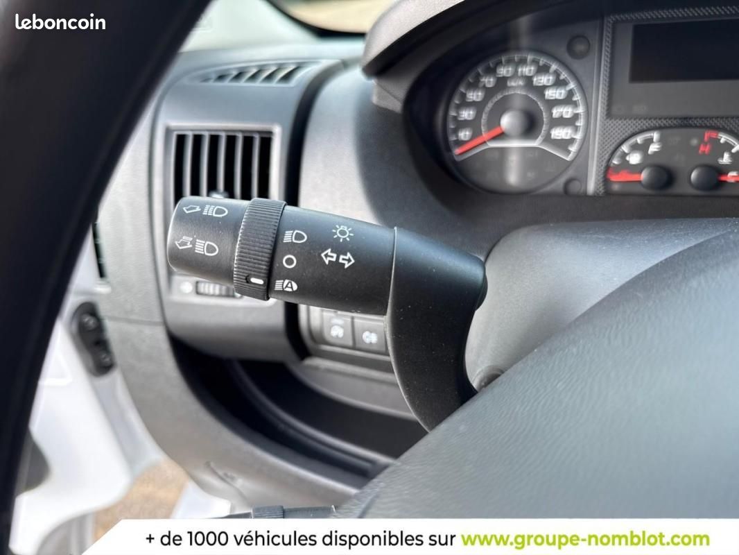 Citroën Jumper FOURGON TOLE 33 L1H1 BLUEHDi 140 S&S BVM6 (image 15)