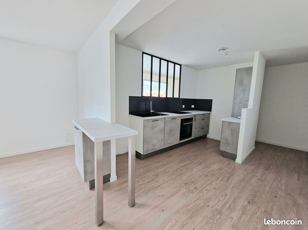 Appartement 3 pièces 62 m² · à Collonges-sous-Salève · 62 m² · 1 390 €