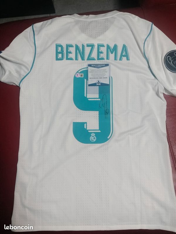 Maillot Real Madrid 2017 signé par Cristiano Ronaldo et encadré | LCS