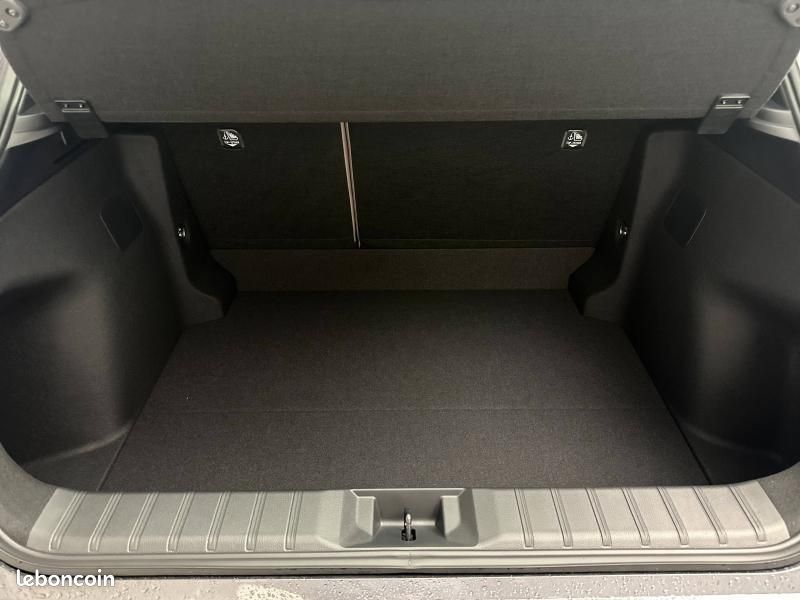 Lexus LBX 1.5 136ch Cool 2WD (image 7)
