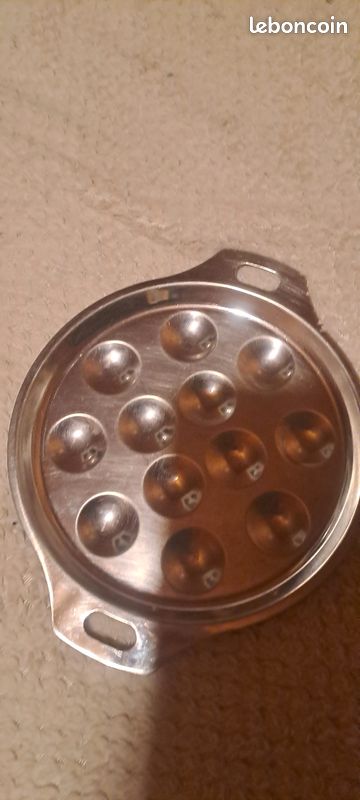 Plat à escargots gris (image 1)