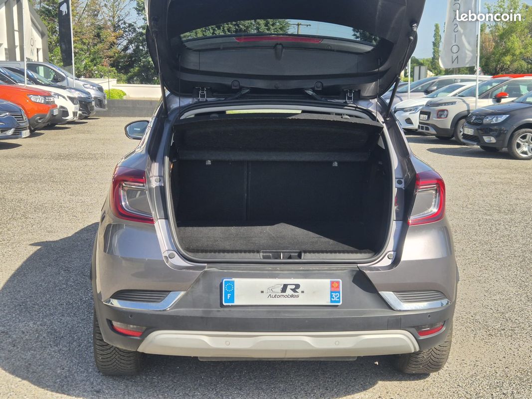 Renault Captur II 1.6 E-Tech Plug-in 160ch Intens (image 8)