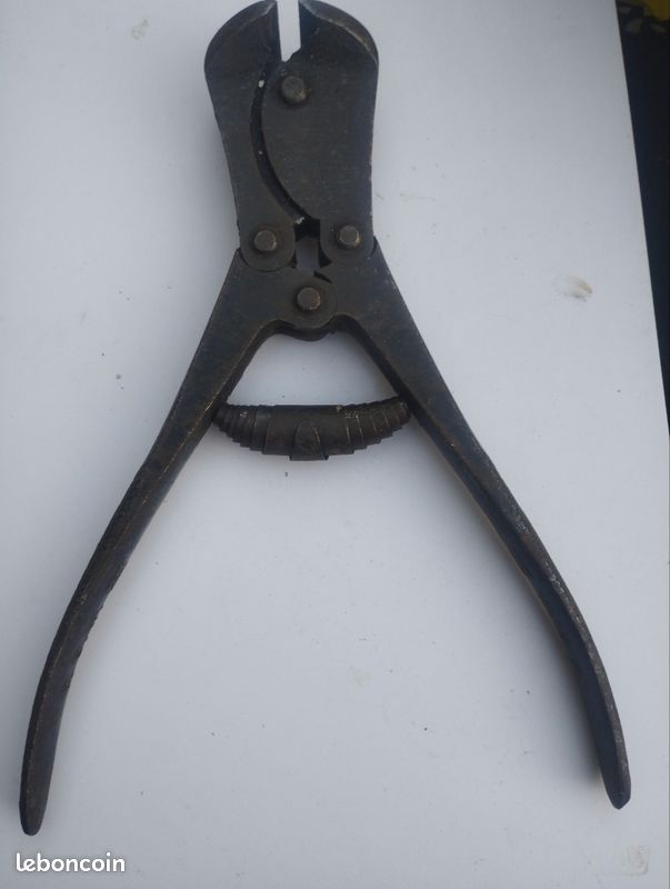 Ancienne pince coupante (image 2)