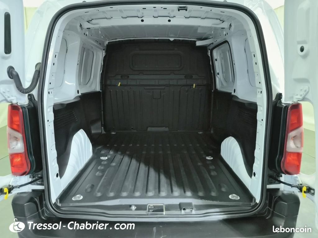 Peugeot Partner FOURGON STANDARD 650 KG BLUEHDI 100 S&S BVM5 ASPHALT (image 18)