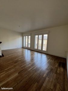 Appartement 4 pièces 105 m² · à Vire Normandie · 105 m² · 990 €