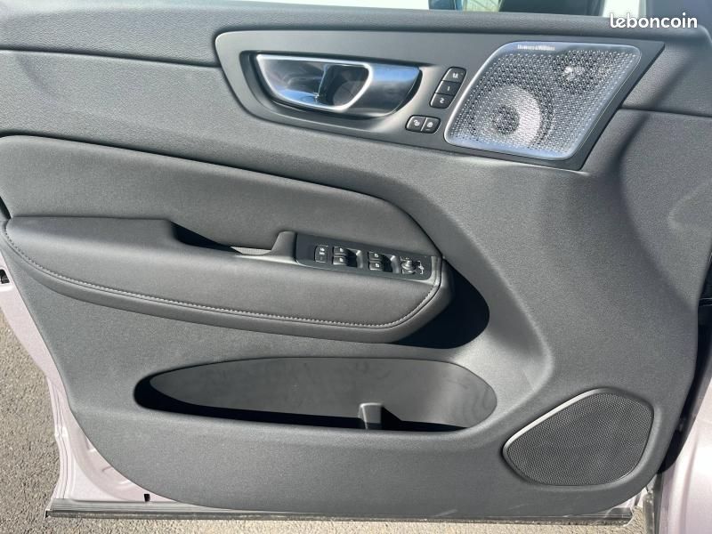Volvo XC60 T6 Hybride Rechargeable 350ch Ultra Style Dark Geartronic 8 AWD (image 16)
