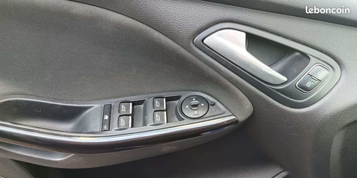 FORD FOCUS TDCI 120CV suréquipée GARANTIE 12 MOIS (image 10)