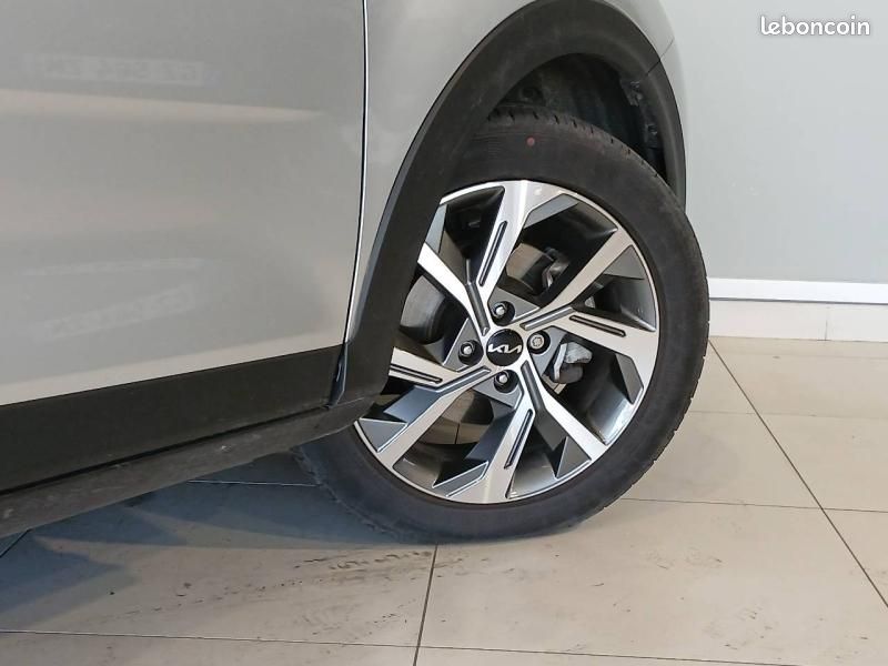 Kia Stonic 1.0 T-GDi 100ch GT Line (image 4)