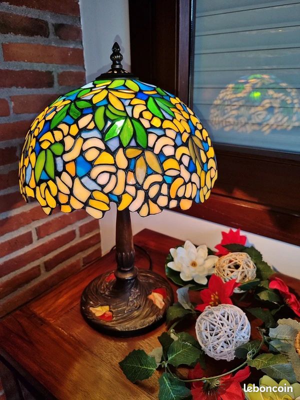 Lampe Tiffany d’auteur signée (1993/1997) – Base sculpturale exceptionnelle (image 2)