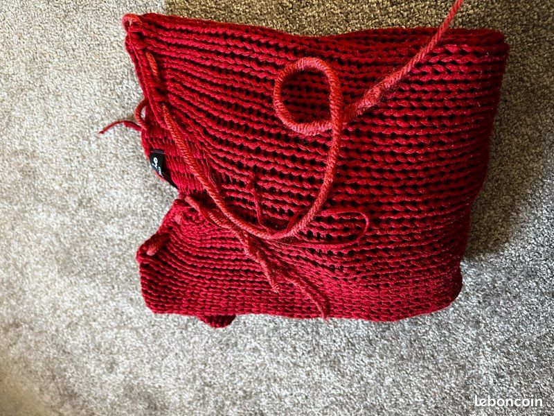 Joli pull rouge ajouré maille – Made in Italy – porté taille L (image 17)