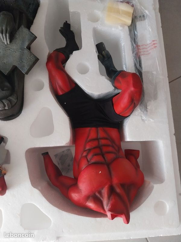 Sideshow Collectibles Hell Boy 1:4 statue Mike MIGNOLA (image 5)