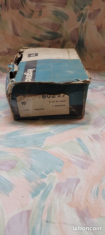 5 va et viens et poussoir legrand neptune 80227(ancien model) (image 2)
