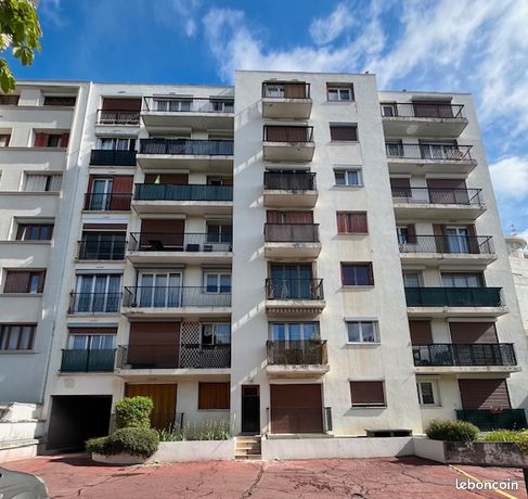 À vendre – Studio 31 m² agréable dernier étage belle vue