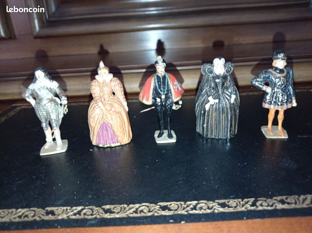 Figurine Vertunni - Duc De Luynes - Pièce De Collection