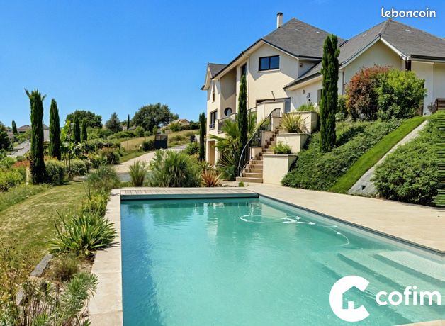 Villa 7 pièces 262 m²