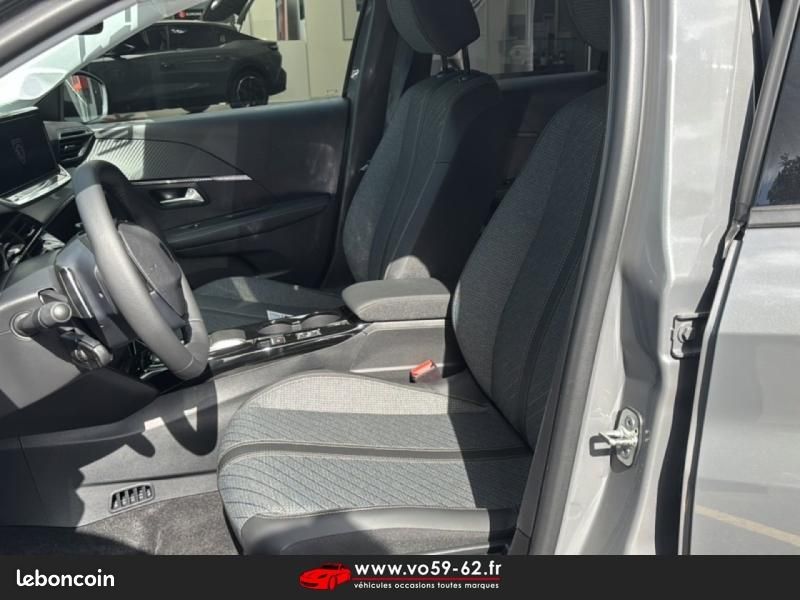 Peugeot 208 1.2 Hybrid 110ch Allure e-DCS6 (image 12)
