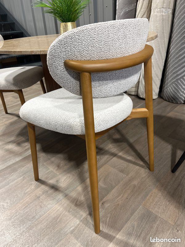 Chaise varna bois d’hetre neuve (image 1)