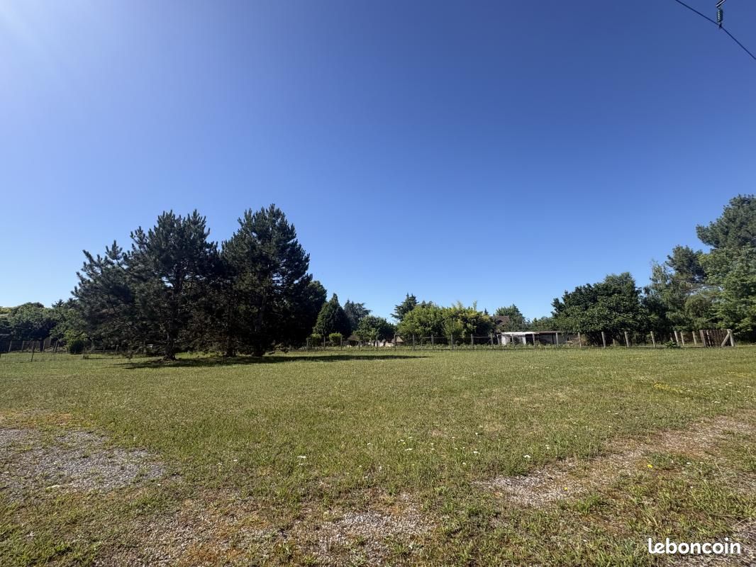 Terrain 730 m² Cours De Pile · à Cours-de-Pile · 25 000 €