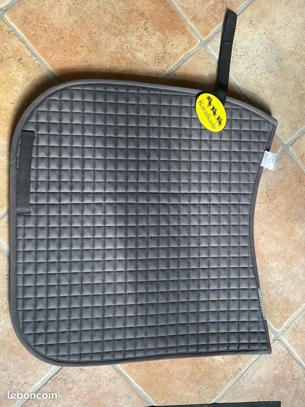 Tapis De Selle Dressage Toklat Classic III - Blanc - Occasion état Scolaire
