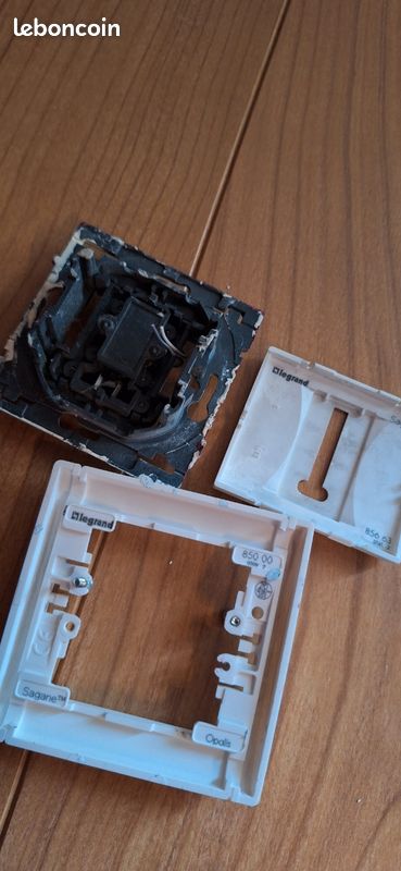 Appareillage legrand sagane d'occasion - Bricolage Appareillage legrand sagane d'occasion - Bricolage