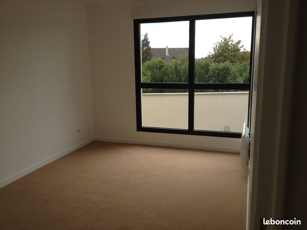 Appartement a louer  - 3 pièce(s) - 77 m2 - Surfyn