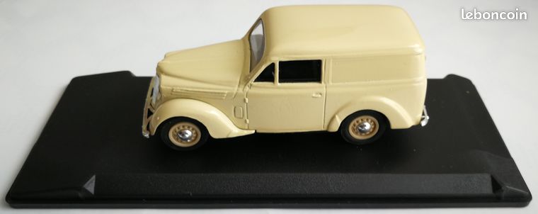 RENAULT JUVAQUATRE 1938 Crème ELIGOR 1014 1:43