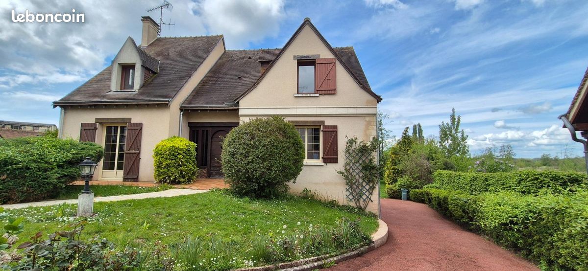 Maison 6 pièces 137 m² · à La Ferté-Bernard · 137 m² · 221 000 €