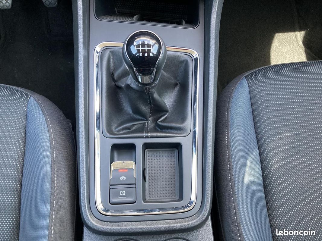 SEAT ATECA 1.6 TDI - 115 - Référence (image 16)