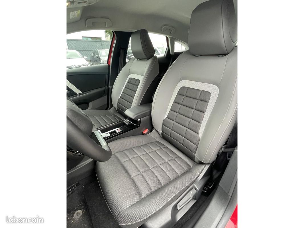 CITROEN C4 BUSINESS HYBRIDE 136ch S&S e-DCS6 (image 4)