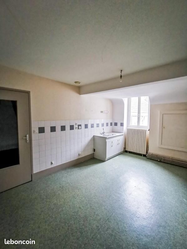 Appartement 2 pièce(s) 67 m²à louer Lons-le-saunier