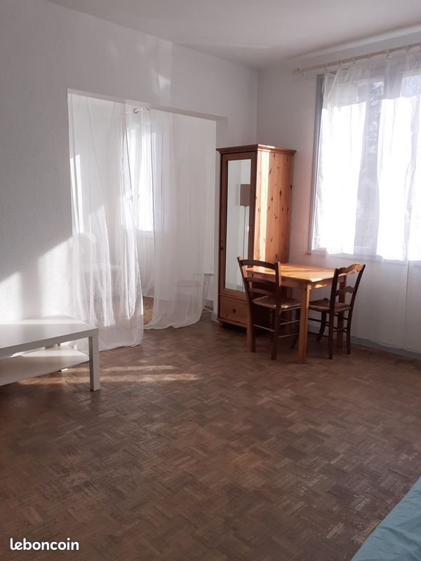 Immeuble 3 pièces 70 m² · à Grenoble · 70 m² · 160 000 €
