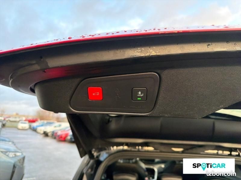 Peugeot 3008 HYBRID4 300ch GT e-EAT8 4X4 + TOIT OUVRANT + ATTELAGE + HAYON MAIN LIBRE (image 12)