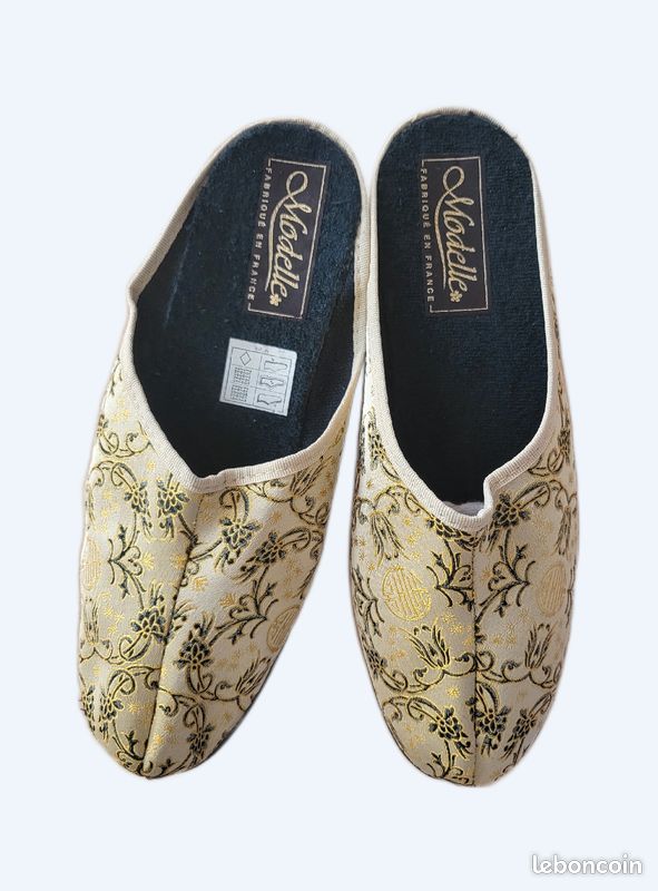 Chaussures d'intérieur neuve (image 1)