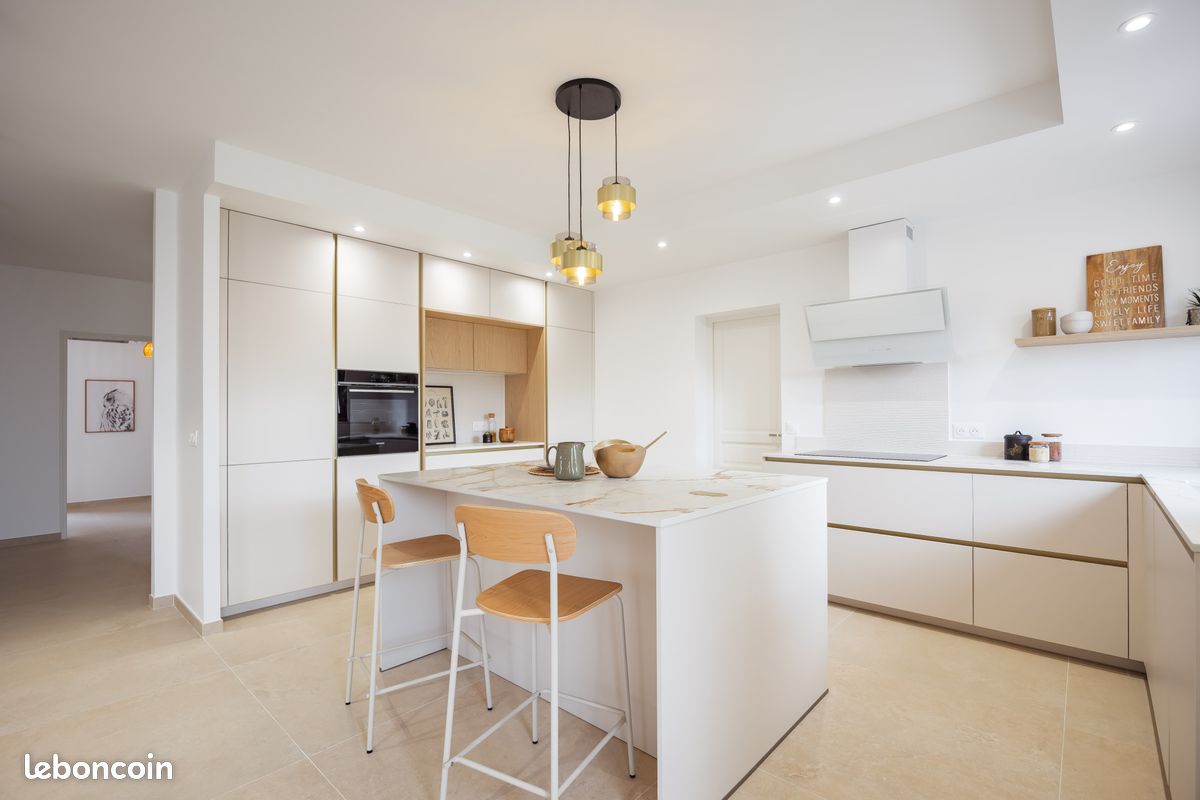 Maison 5 pièces 246 m² · à Tournefeuille · 246 m² · 795 000 €