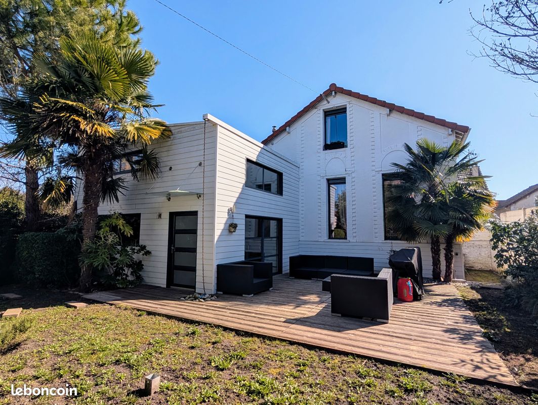 Maison 6 pièces 216 m² · à Deuil-la-Barre · 216 m² · 795 000 €