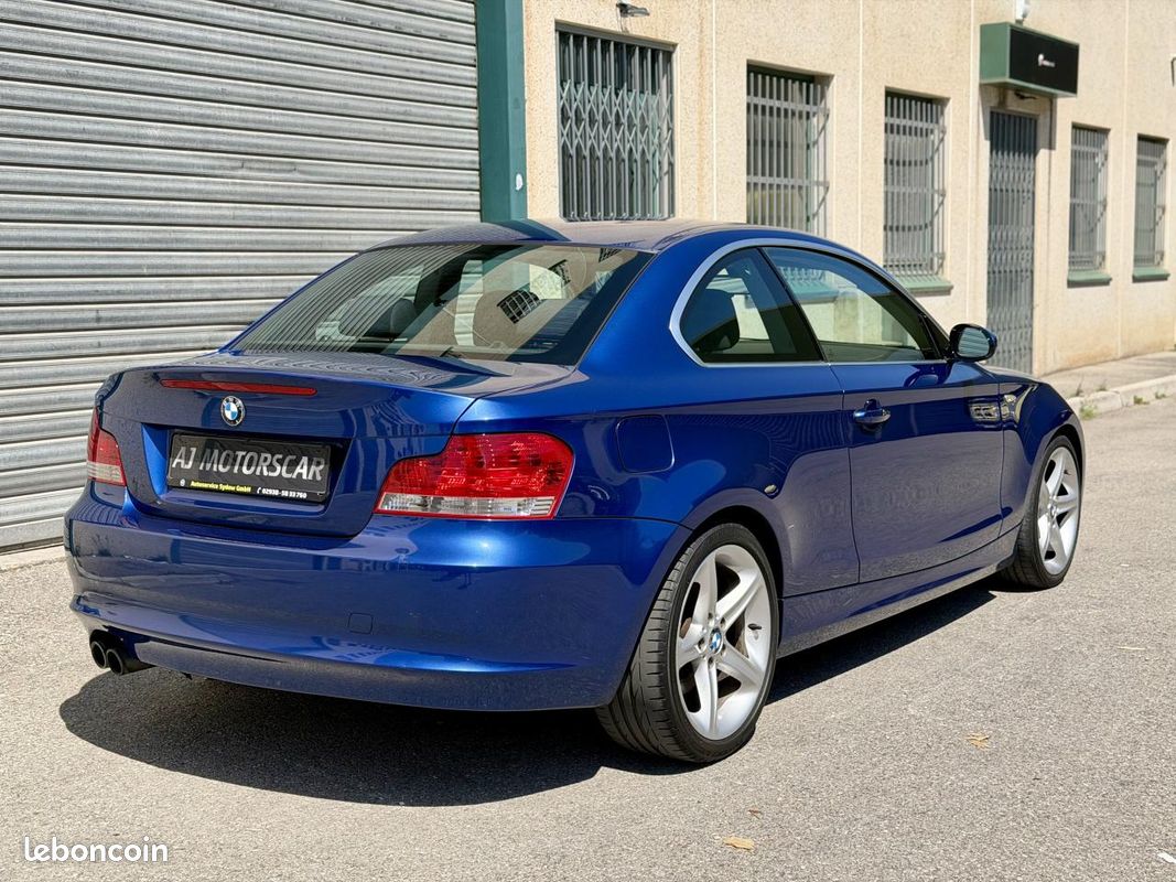 BMW SéRIE 1 COUPé 125i 3.0L 6 cylindres - Boîte manuelle - Montego Blue (image 7)