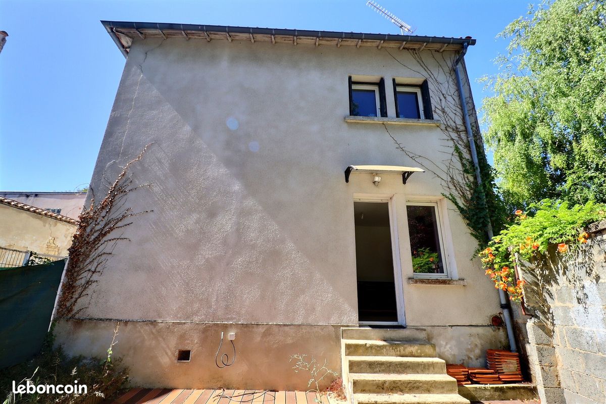 Maison 4 pièces 102 m² · à Surgères · 102 m² · 175 000 €