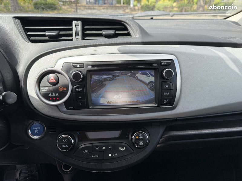 Toyota YARIS HSD 100H BUSINESS 5P (image 10)