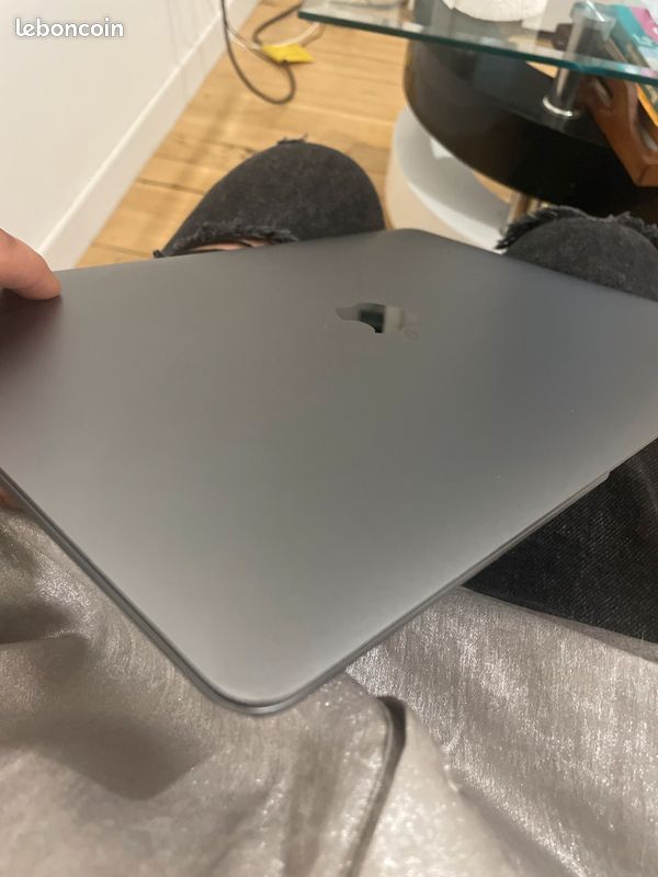 MacBook Air 2020 (image 5)