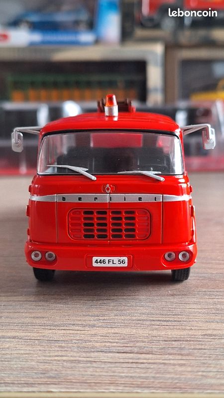 Berliet GAK 17 pompiers sans boite Solido 1/55° – Les Miniatures