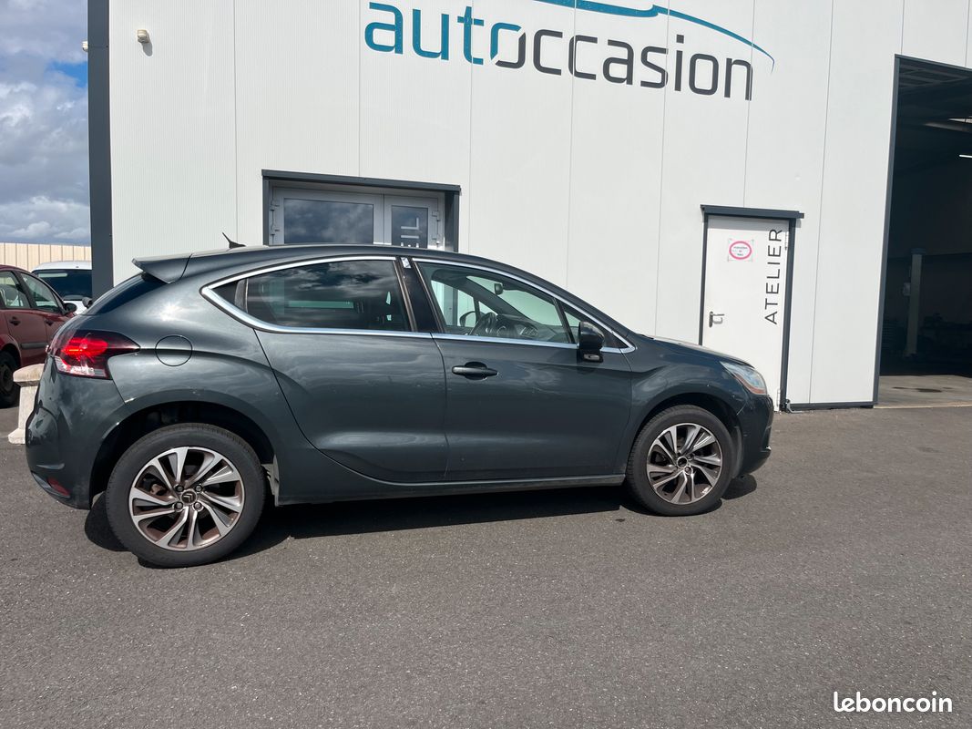 Ds4 so-chic hdi 115 cuir gps (image 2)