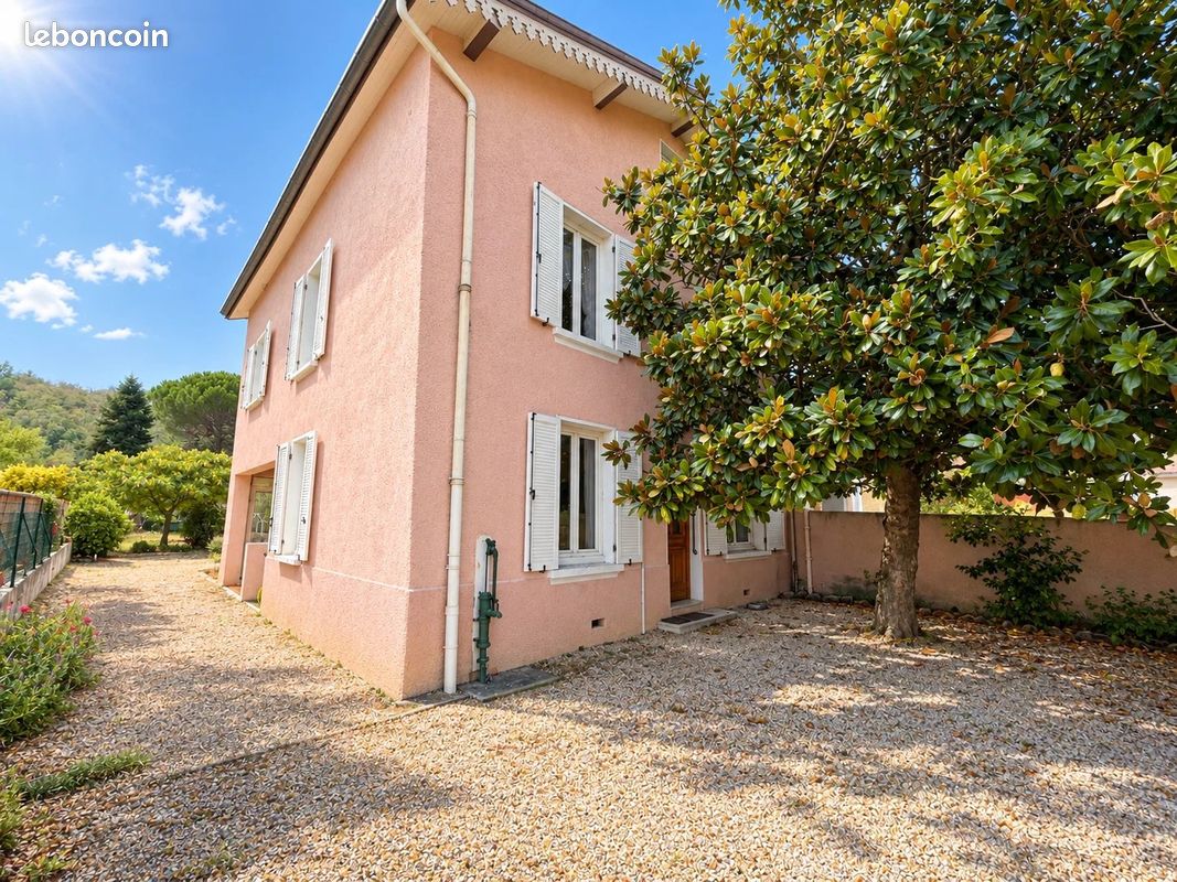 Maison 7 pièces 117 m² · à Limony · 117 m² · 165 000 €