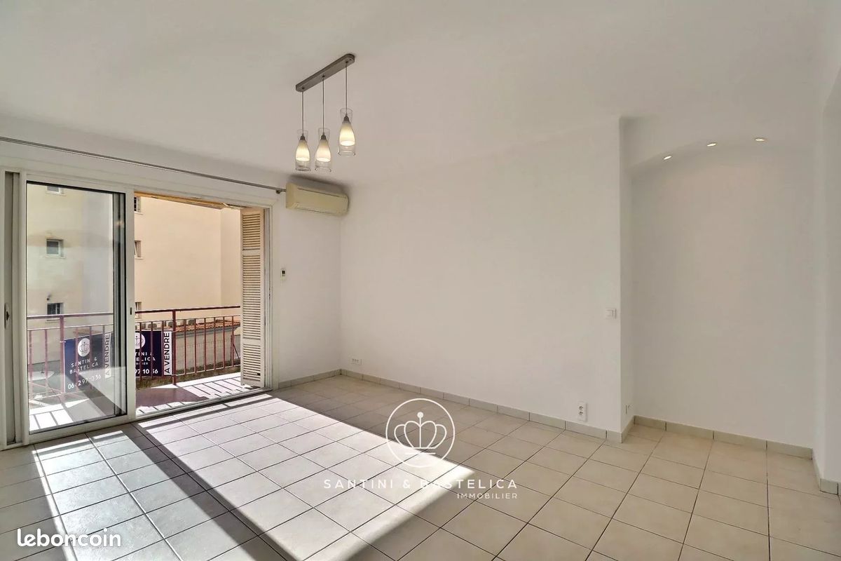 Appartement 3 pièces 69 m² · à Ajaccio · 69 m² · 950 €/mois