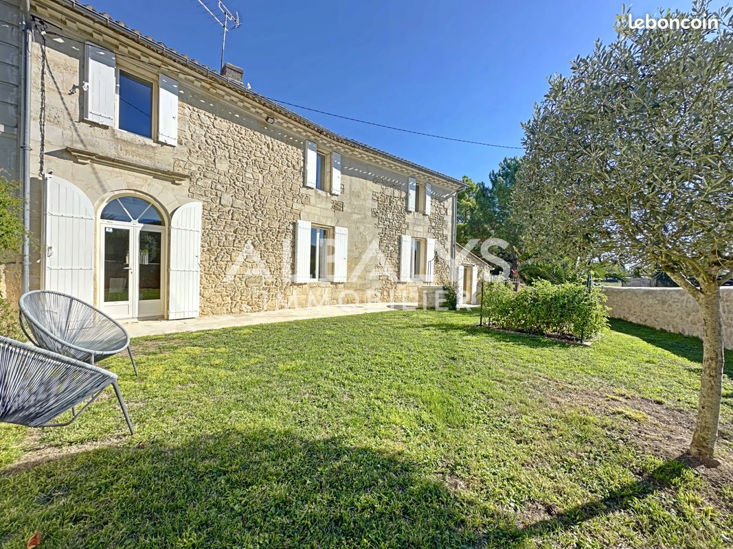 Maison 6 pièces 208 m² · à Génissac · 208 m² · 465 000 €