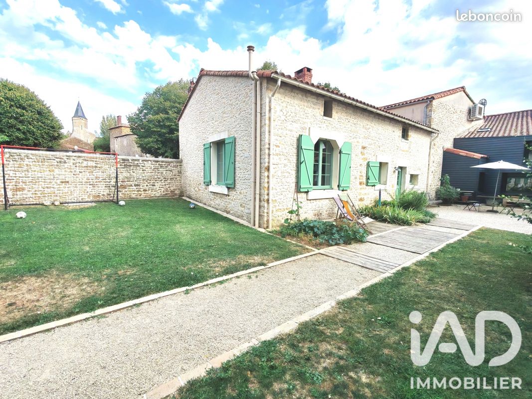 Maison 6 pièces 139 m² · à Saint-Juire-Champgillon · 139 m² · 284 990 €