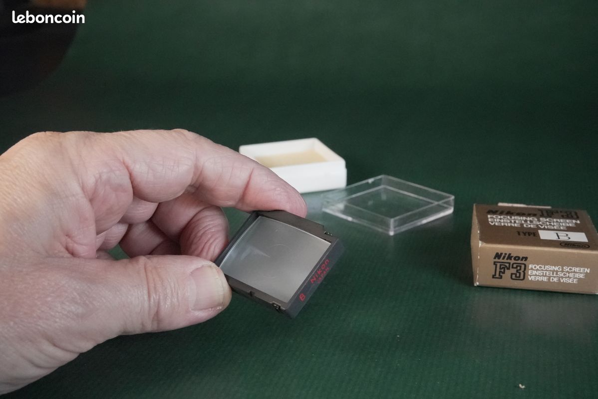 Accessoire Nikon. Verre de visée B pour Nikon F4 / F4S avec boite d