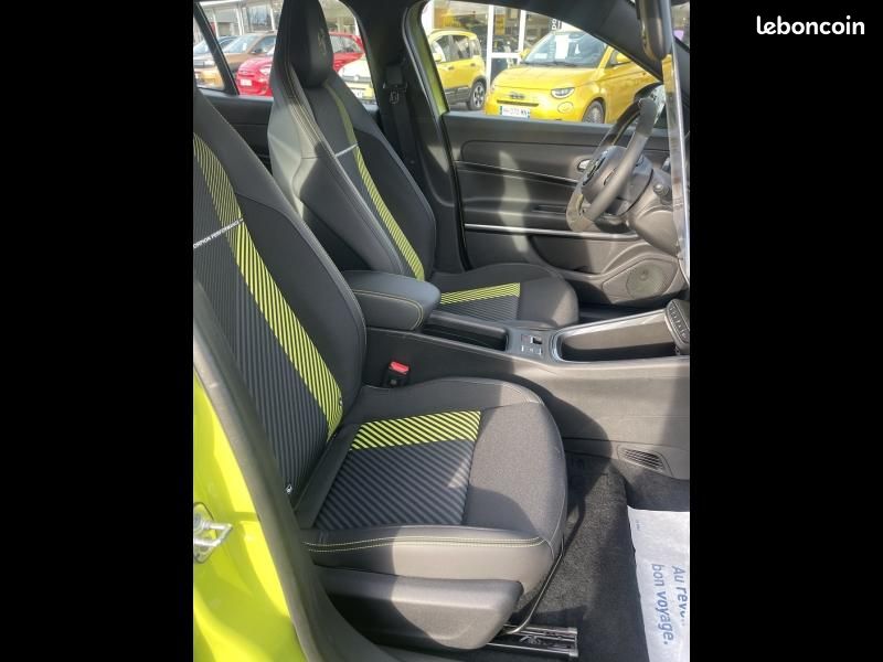 Abarth 600 e 240ch 54kWh Turismo (image 10)