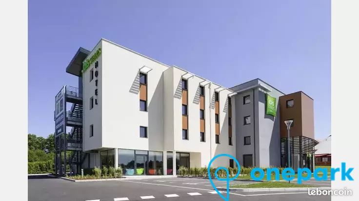 Parking/box 12 m² VIERZON (image 1)